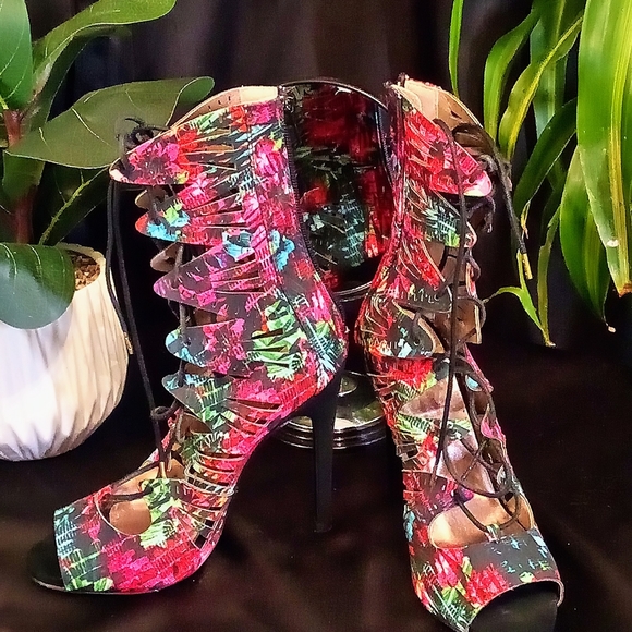 Qupid size 8 multi color heels - Picture 2 of 6